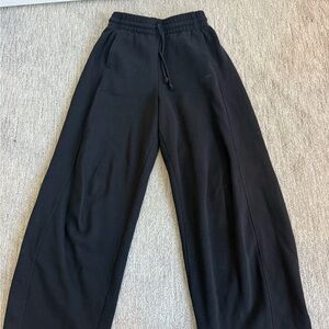 Garage Barrel Leg Sweatpants